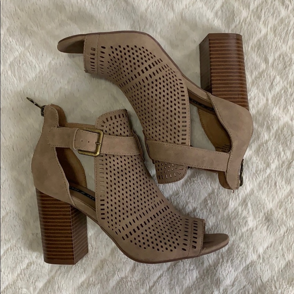 Parker & Sky block heel sandal